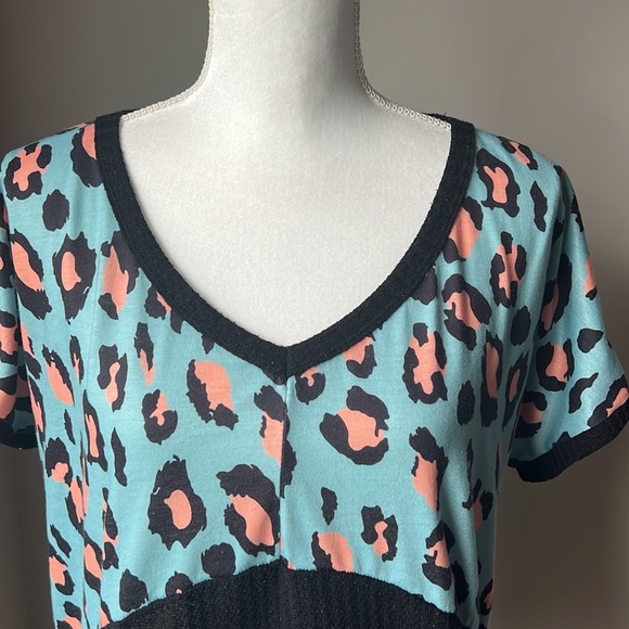 5/$25 Cinnie Top - Picture 10 of 12